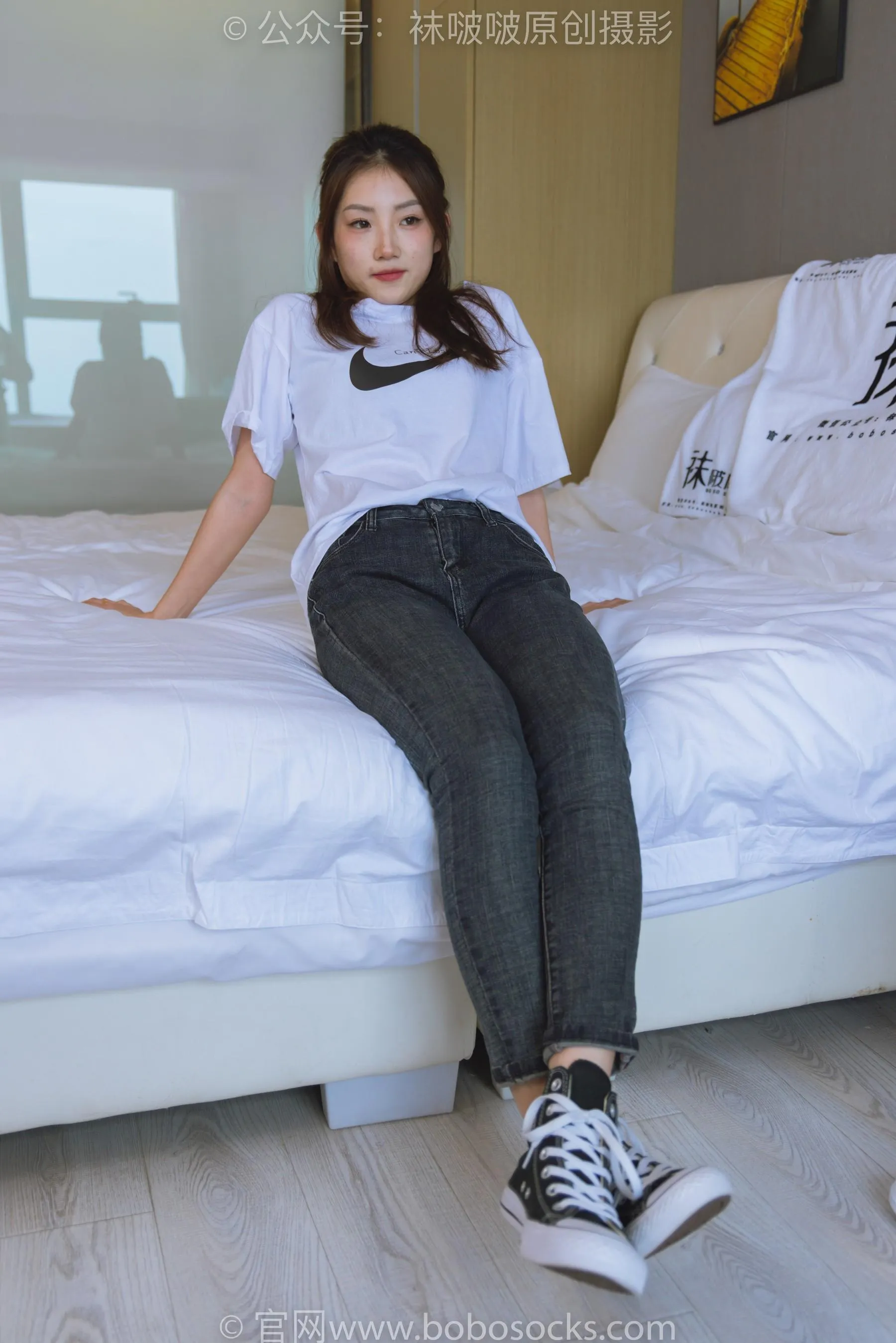 [BoBoSocks袜啵啵]NO.220 小沫-两双板鞋、短肉丝、裸足 [87P]插图8
